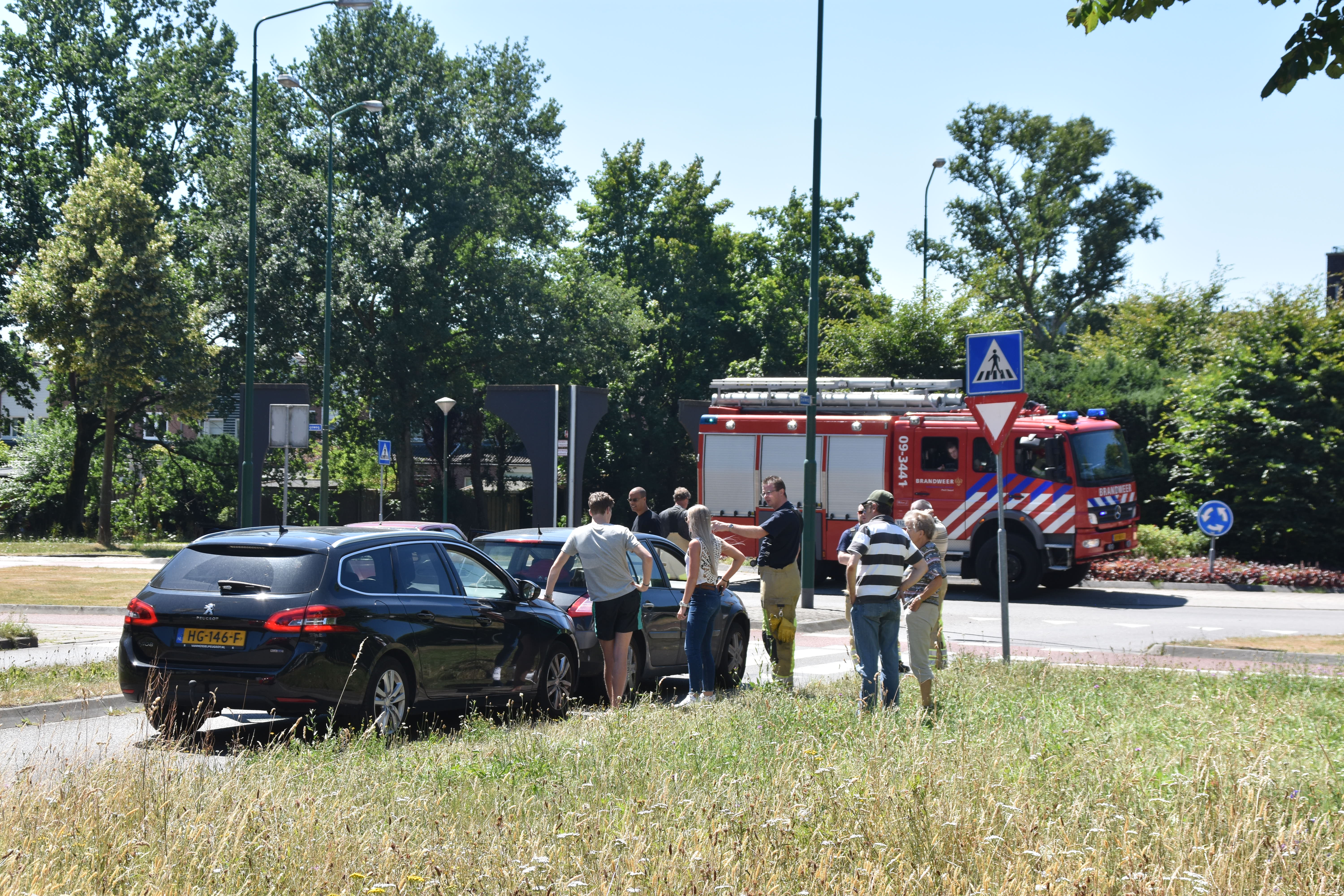 Twee lichtgewonden bij kop-staart botsing