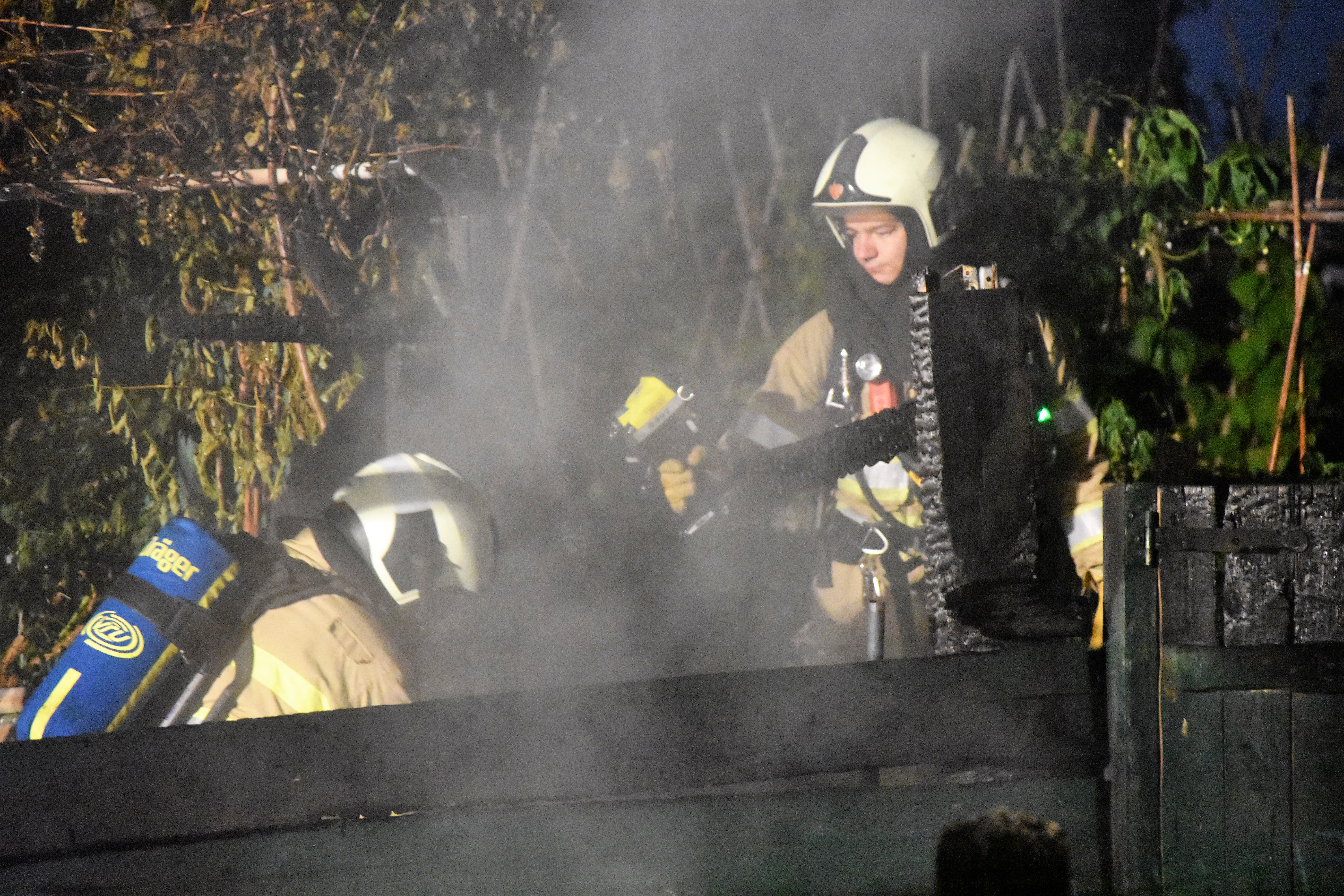 Tuinhuis door brand verwoest