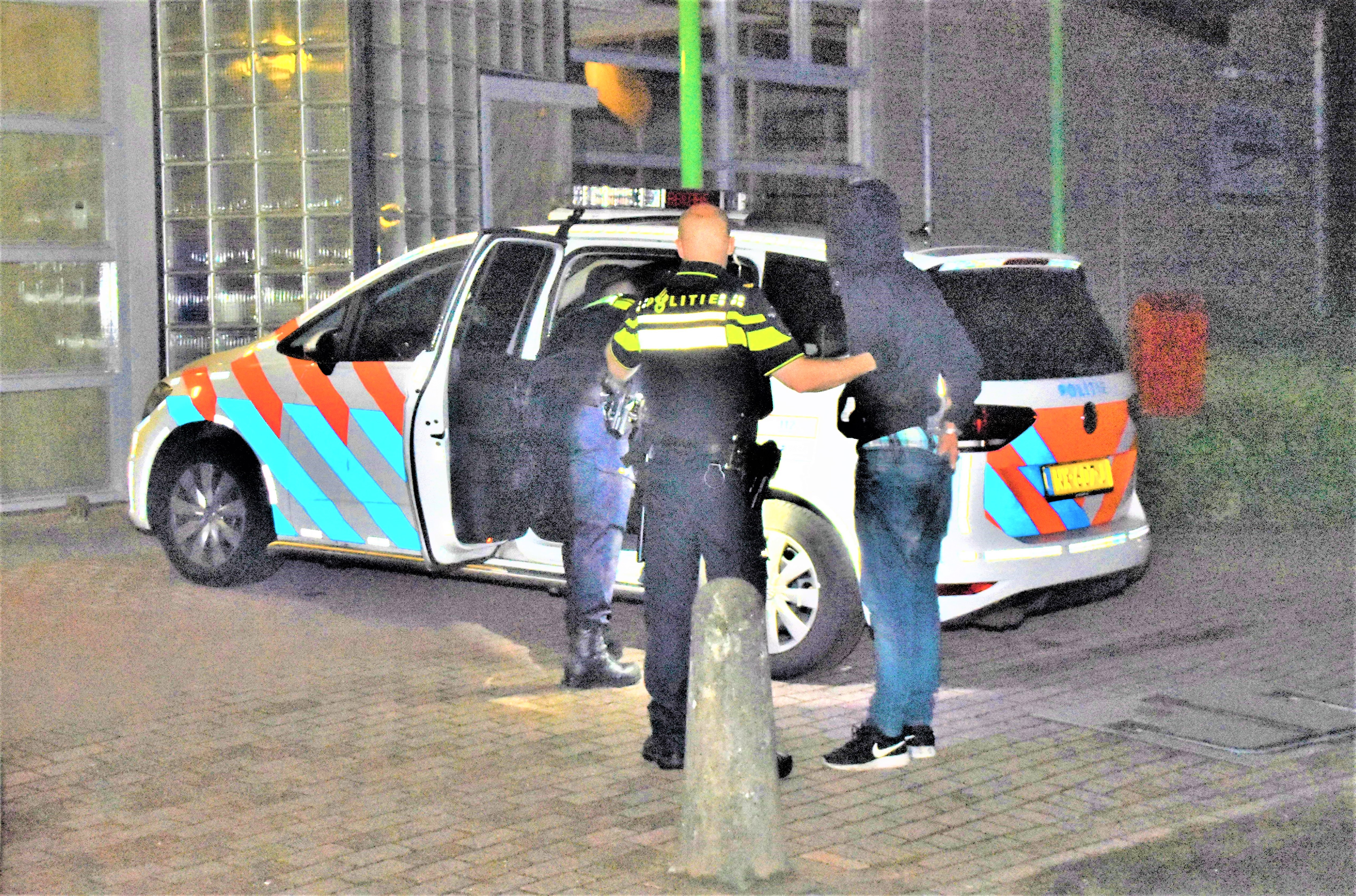 Brandweer helpt bij aanhouding verdachte op schooldak