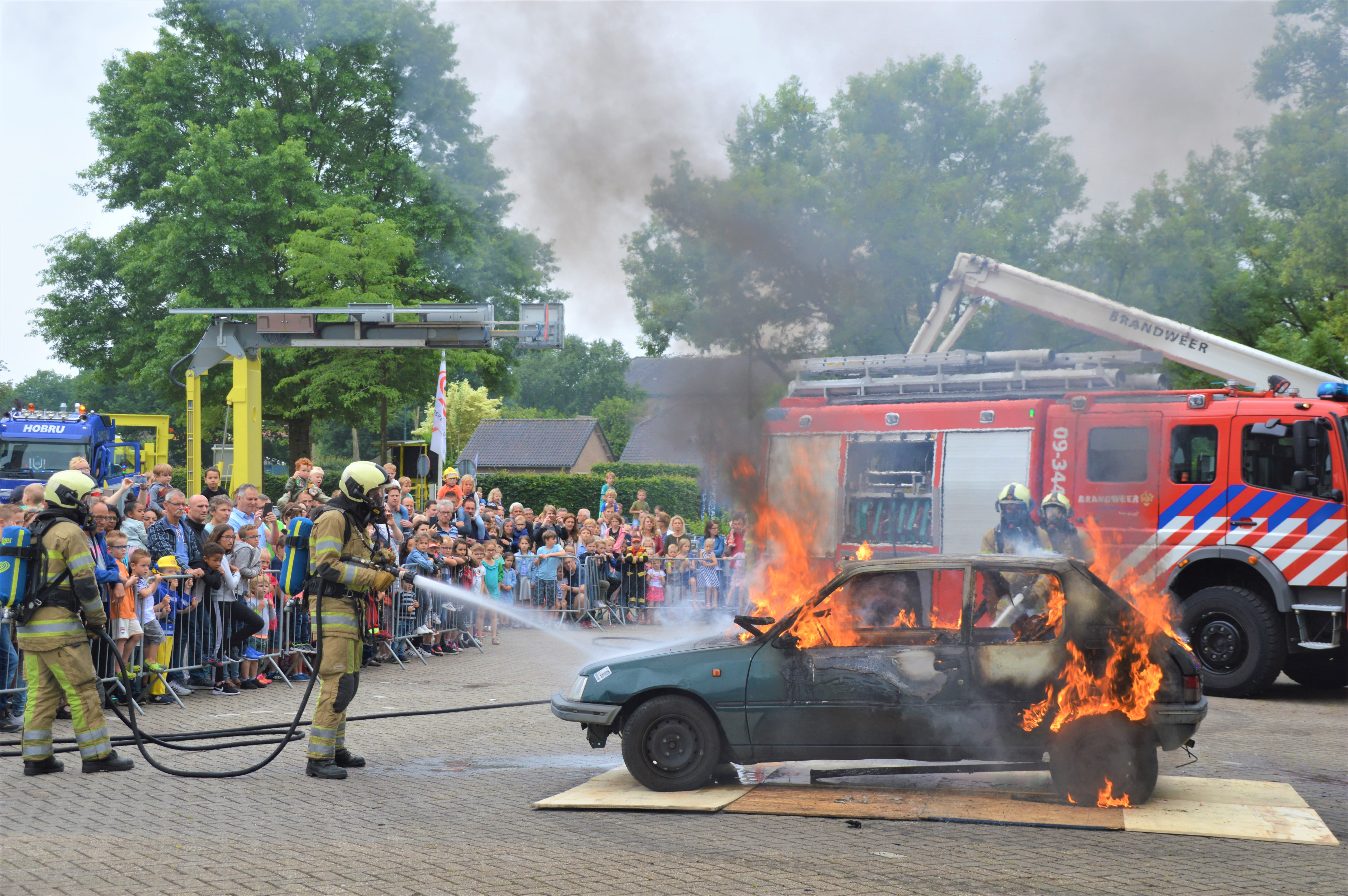 Brandweer pakt uit op Open Dag ( 2 )