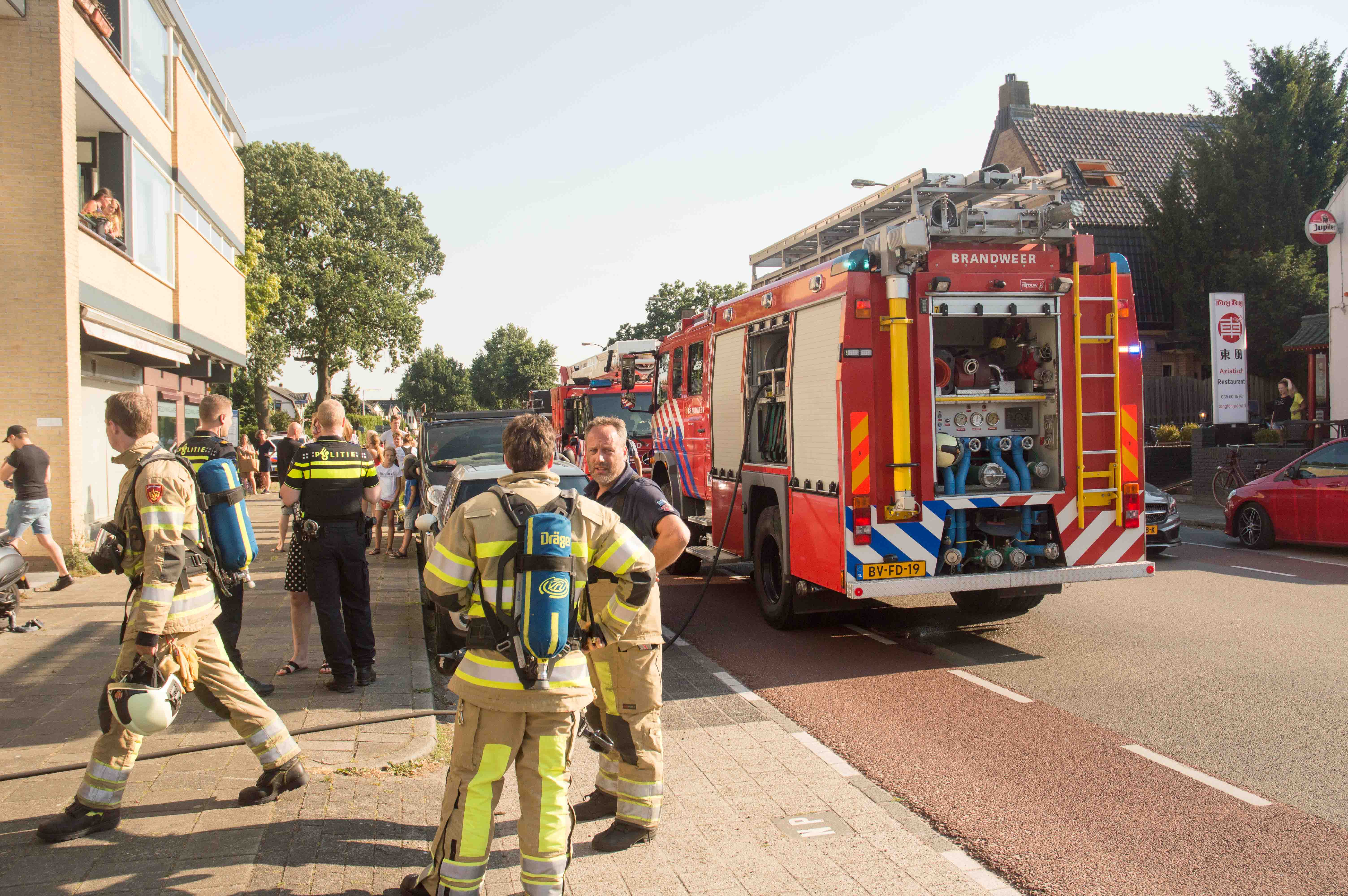 Veel rook door vlam in de pan