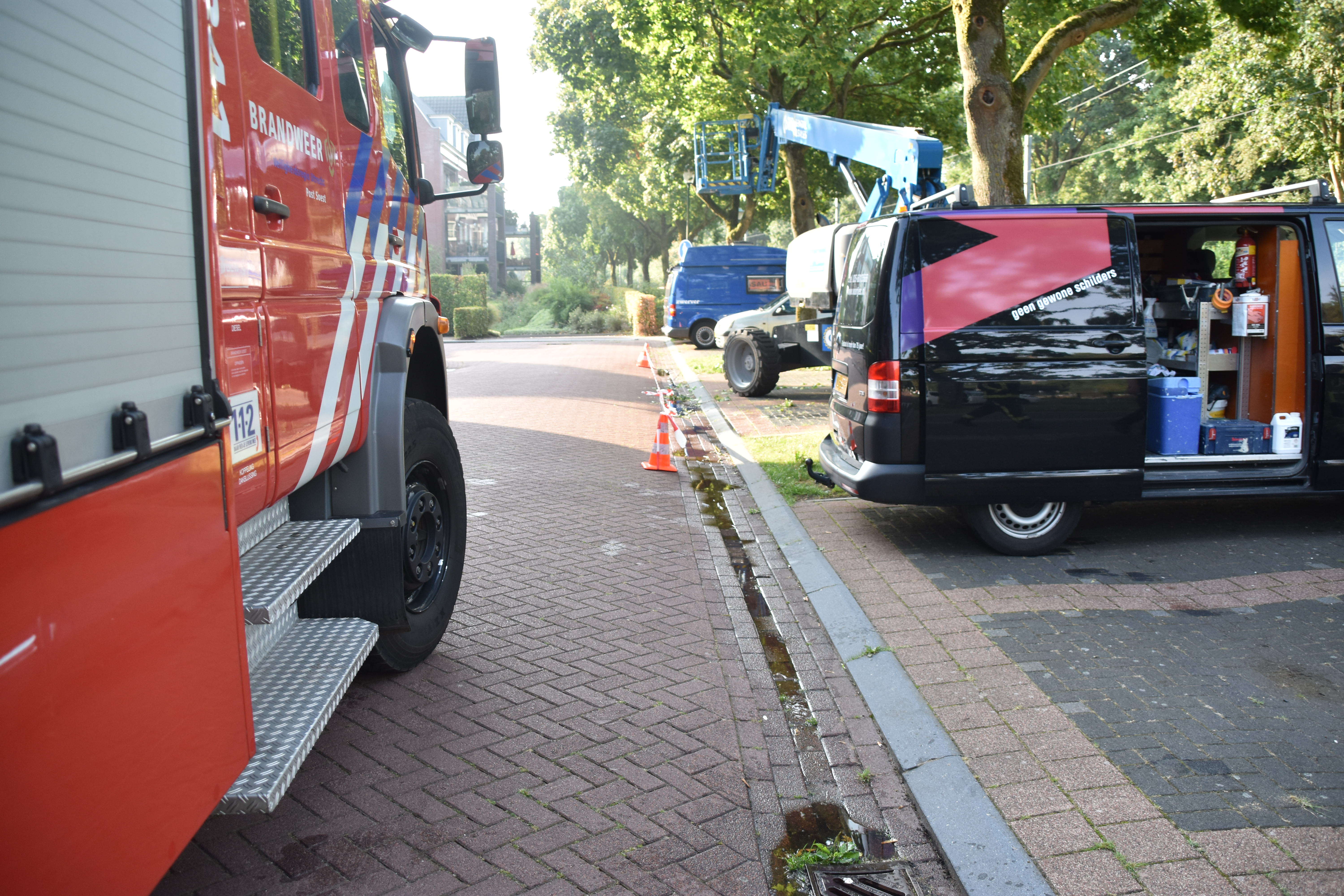 Hydraulische leidingen hoogwerker doorgeknipt