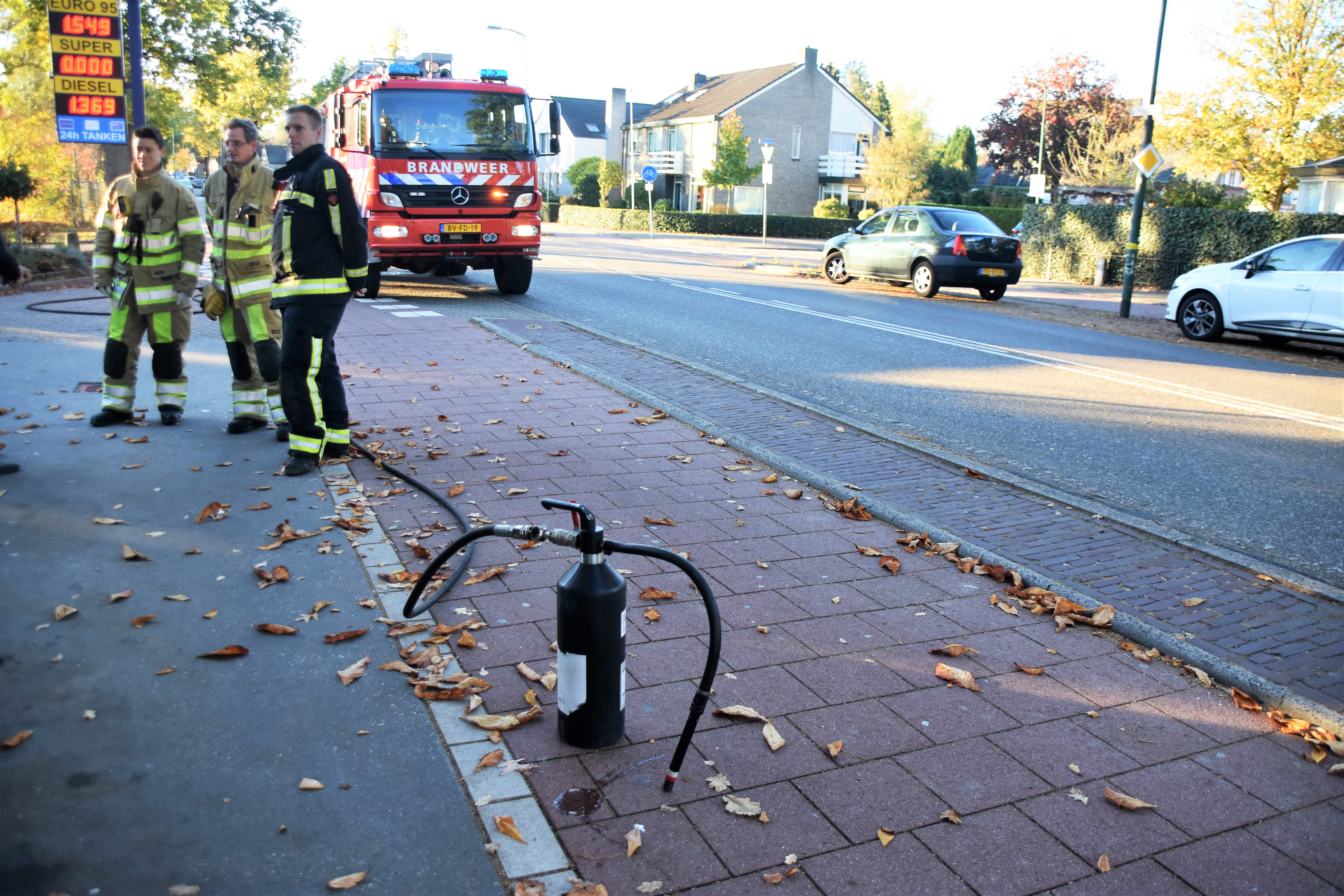 Benzinepomp stopt niet: flinke lekkage