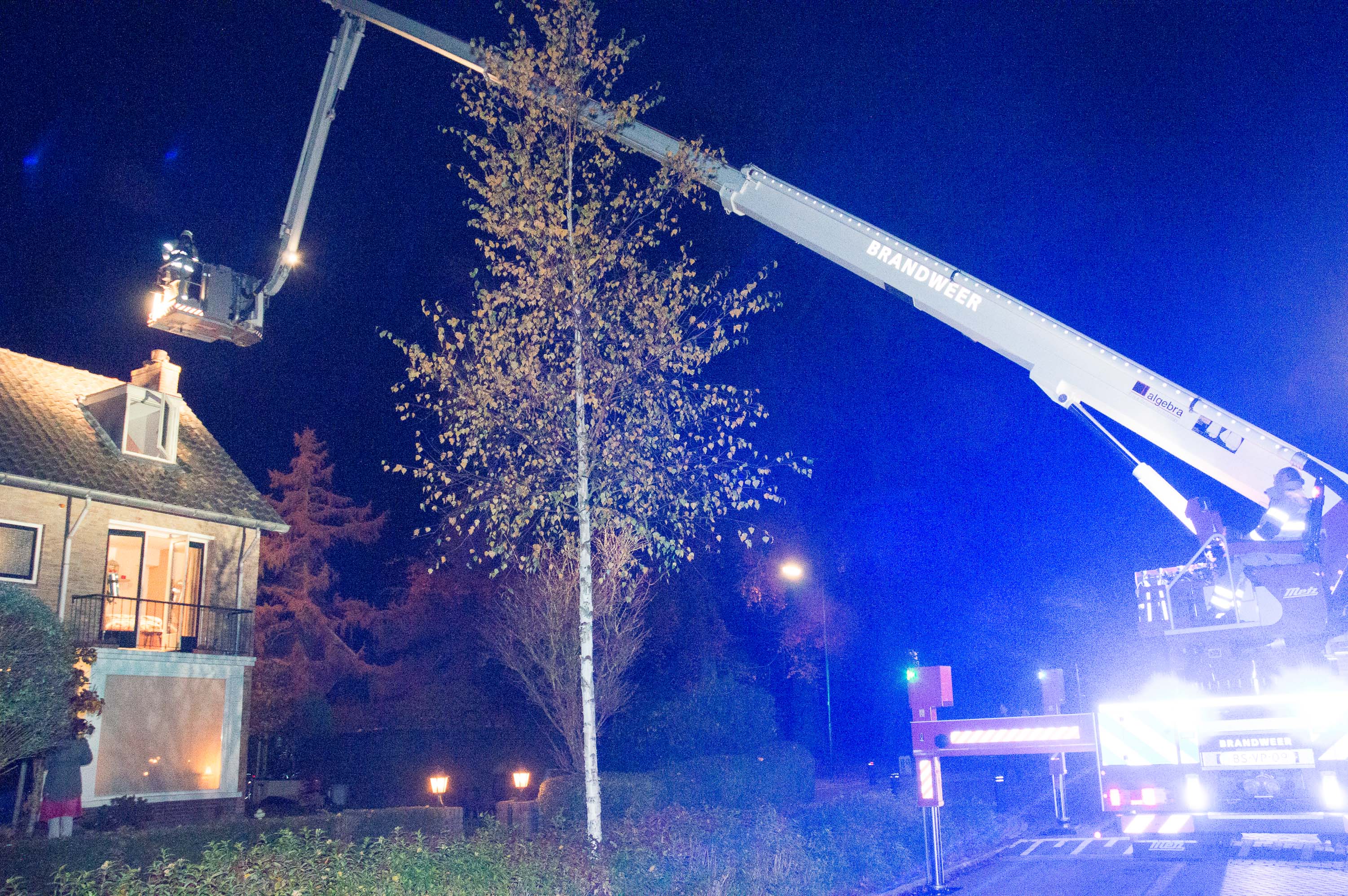 Hoogwerker defect na schoorsteenbrand