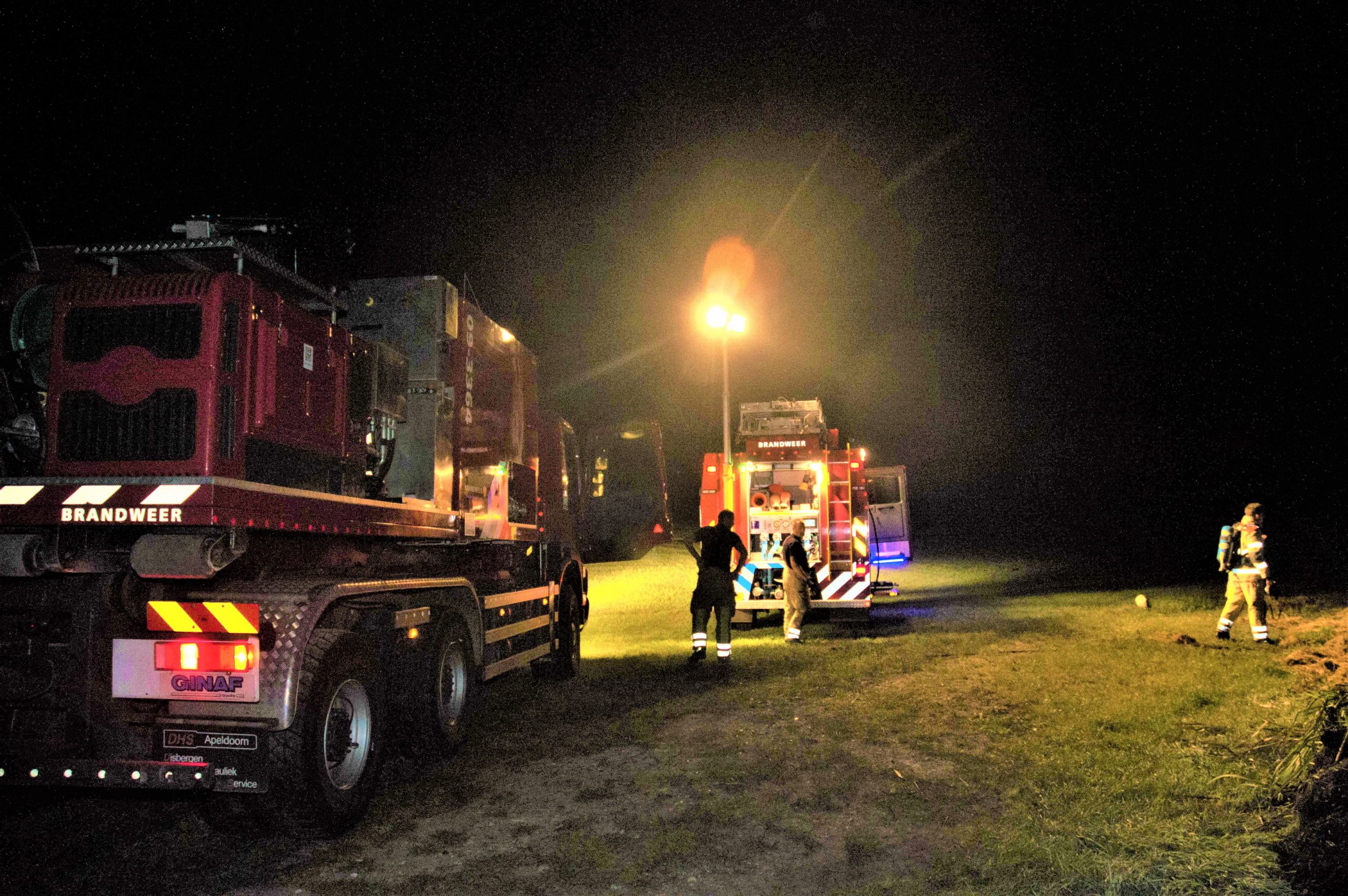 Brand in buitenopslag stro