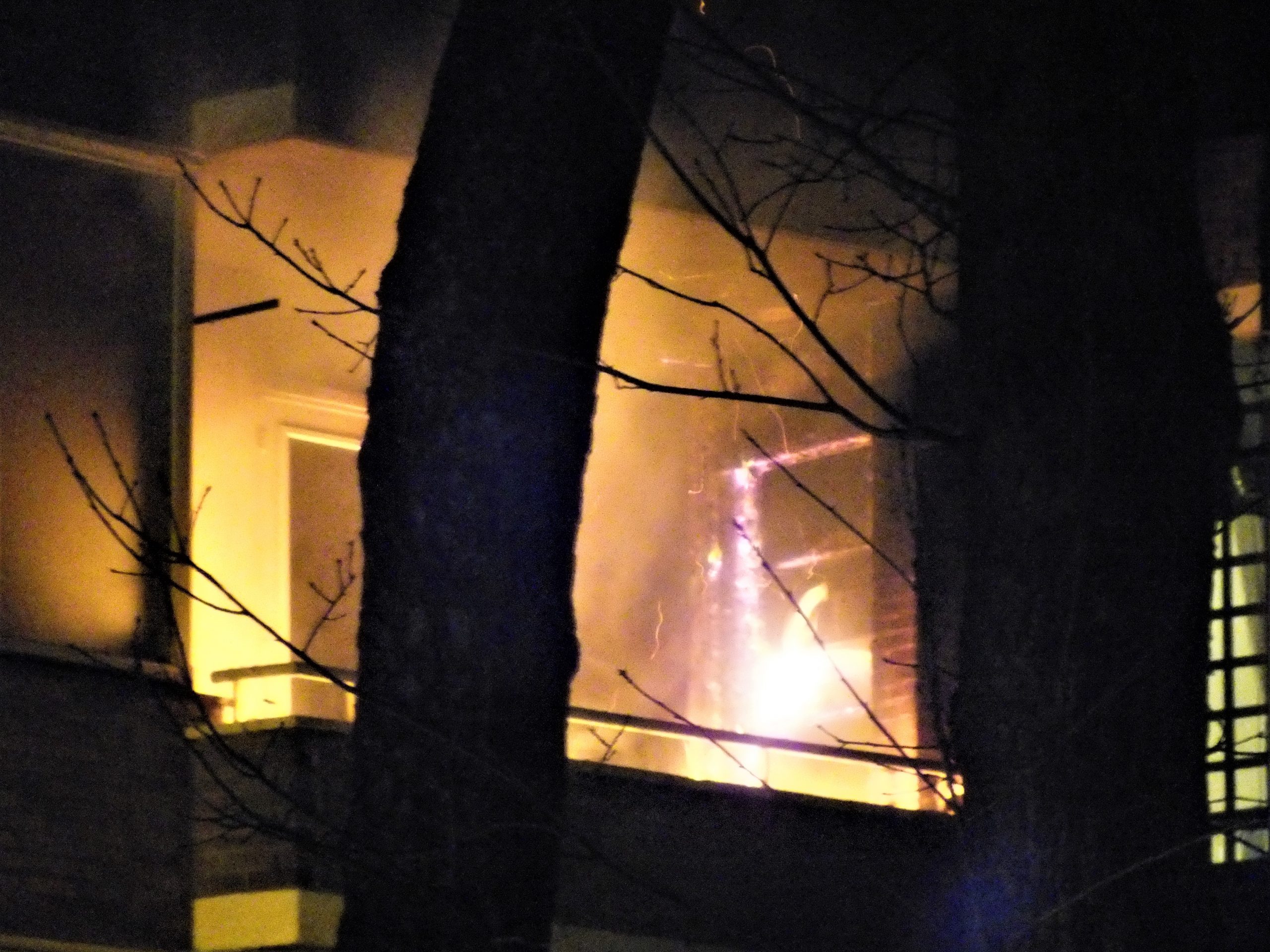 Brand in flatwoning door vuurwerk