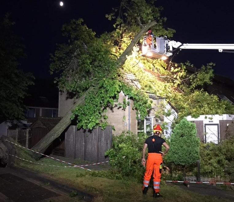 Bijstand brandweer Soest en Soesterberg in Leersum