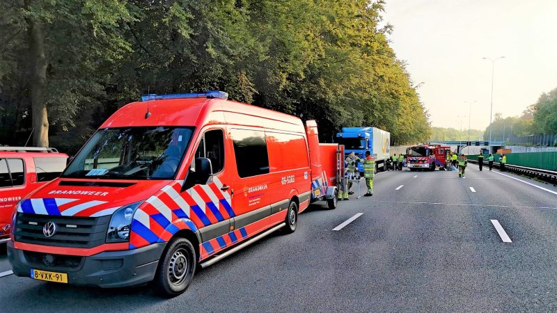 Bijstand brandweer Soesterberg bij verkeersongeluk