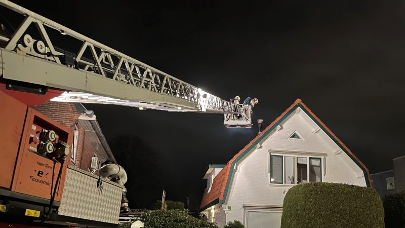 Drie korpsen in actie voor schoorsteenbrand