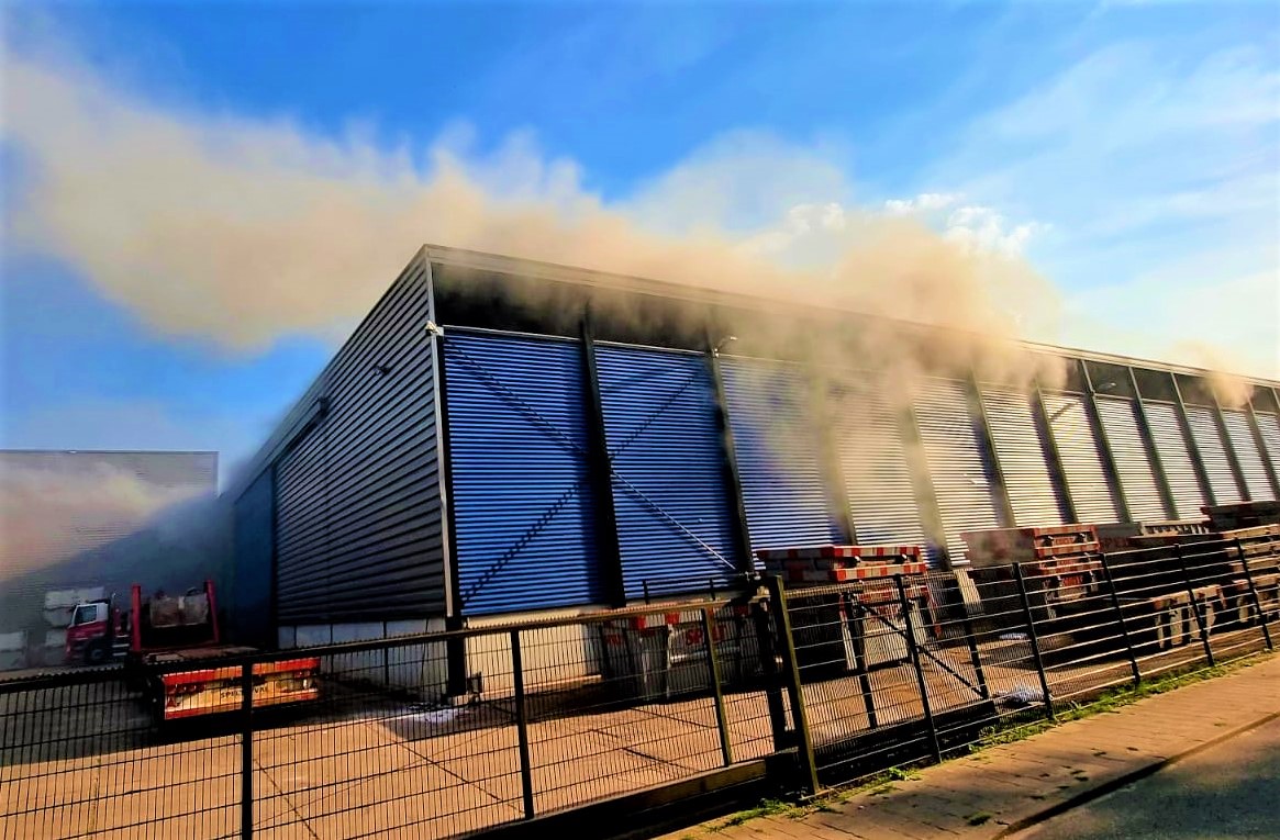Ongeluk op spoor voorkomen bij afvalbrand