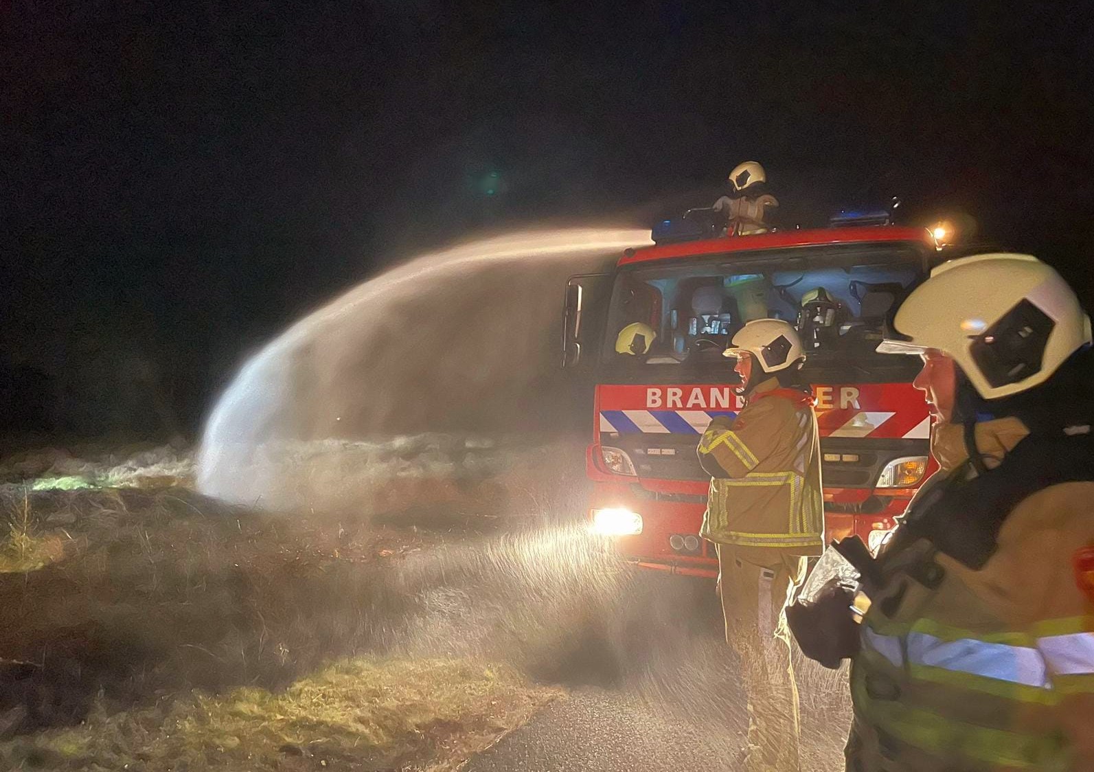 Brand door oefening op defensieterrein