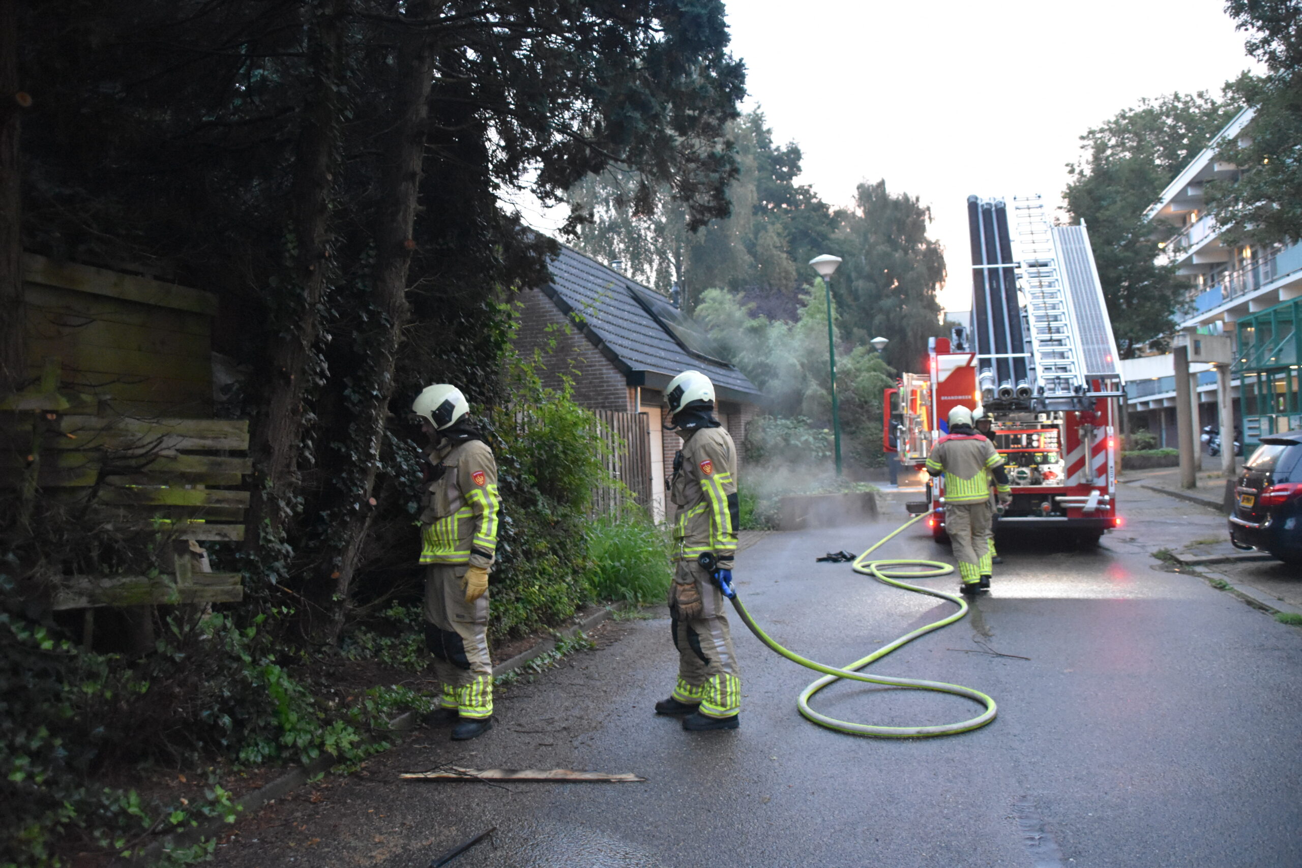 Schuttingbrand aan de Akkeren