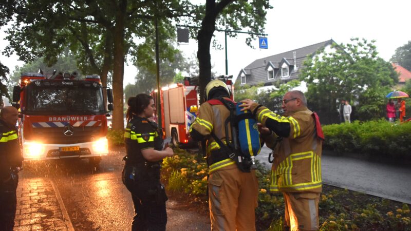 Bewoners blussen zelf brand in meterkast