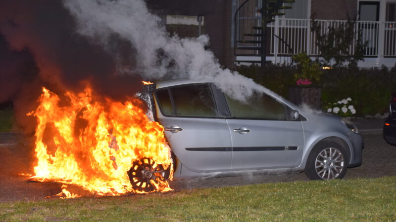 Nachtelijke brand in  Soest, oorzaak onbekend