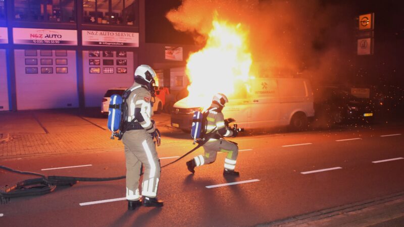Brandweer tot vroeg in touw