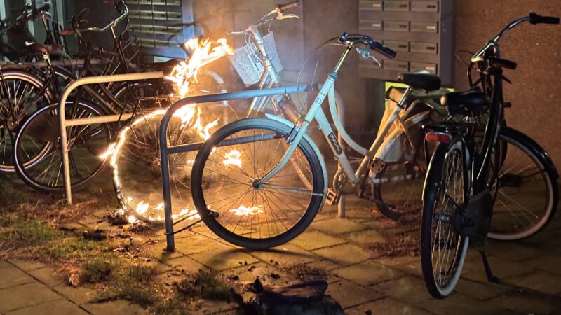 Fiets in brand gestoken