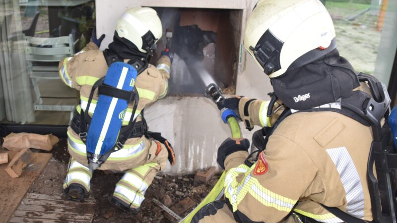 Langdurige brandweerinzet voor schoorsteenbrand