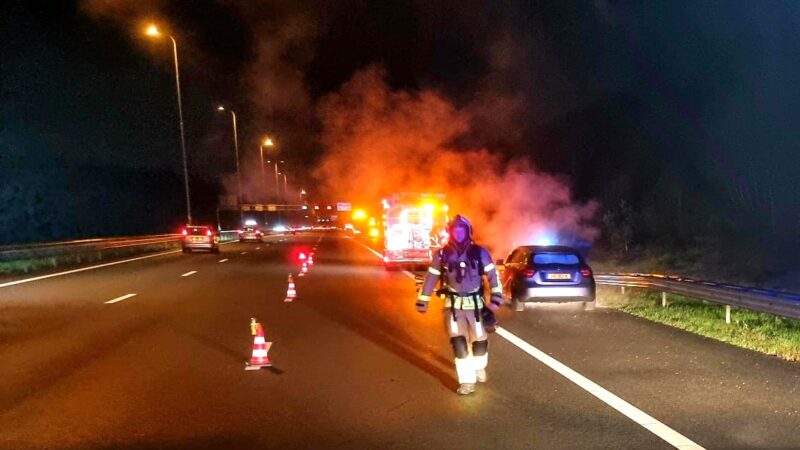 Autobrand geblust op A 28