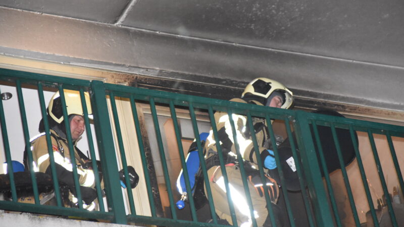 Brand op balkon flatwoning door achtergelaten peuken
