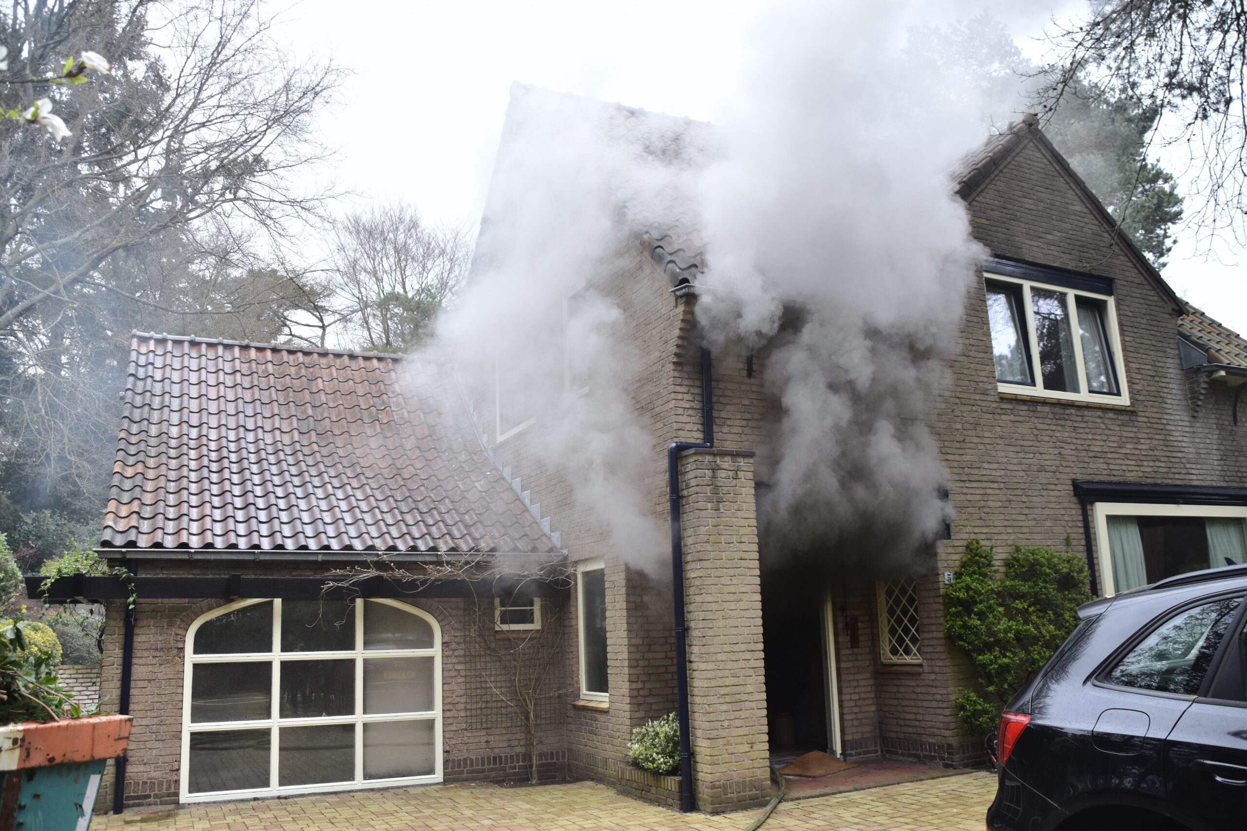 Veel schade in woning door brand  in meterkast
